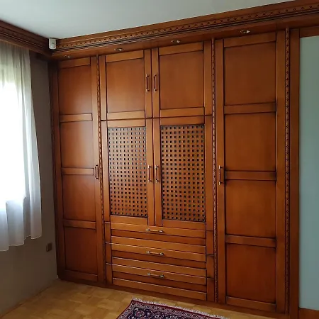 Rozsalugas Apartman *