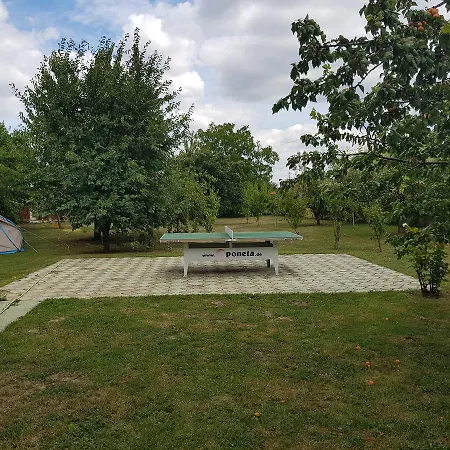 Rozsalugas Apartman Erd